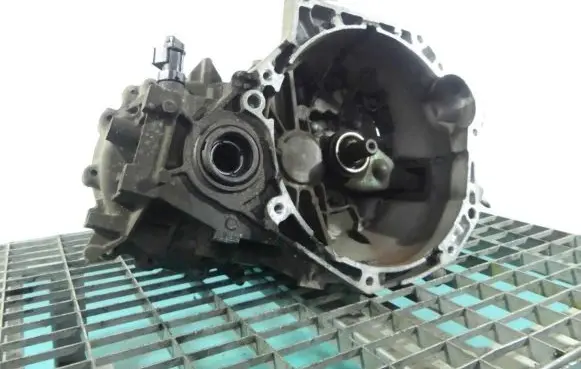 Hyundai Elantra Manual 5 speed gearbox TZ32BU IMPRK1060338