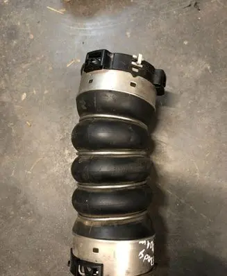 BMW 5 F10 F11 Intercooler hose/pipe 8513451