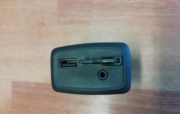 Renault Zoe USB socket connector 280236951R RENMCH2012 33377838