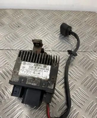 Audi A4 S4 B7 8E 8H Coolant fan relay 8E0959501L 898064000