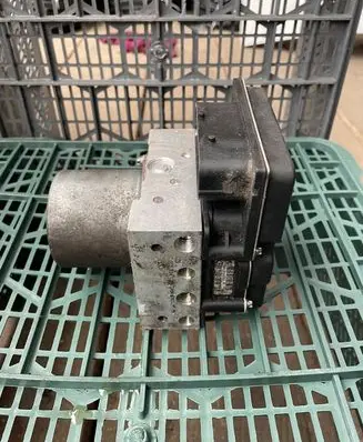 BMW X3 E83 ABS Pump 3414642 3414641