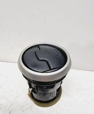 Nissan Qashqai Dash center air vent grill 68760JD10A