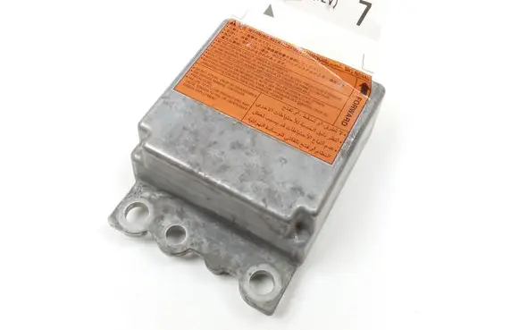 Nissan X-Trail T30 Airbag control unit/module 988208H405