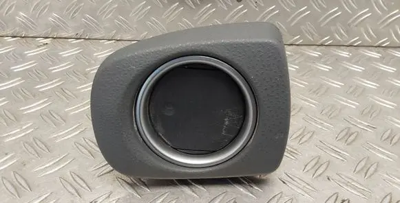 Toyota Yaris Dashboard side air vent grill/cover trim 