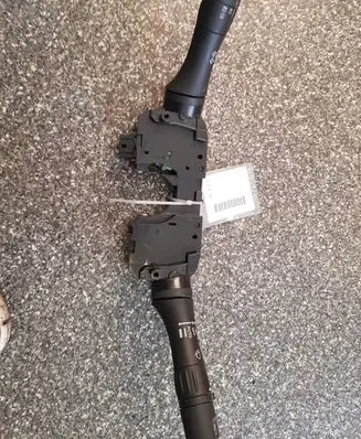 Nissan Leaf I (ZE0) Wiper turn signal indicator stalk/switch
