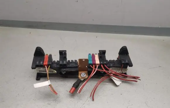 Mercedes-Benz Vito Viano W639 Fuse module A6395400050