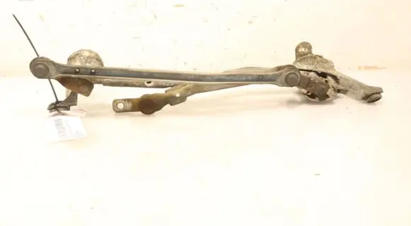 Nissan Note (E11) Front wiper linkage 