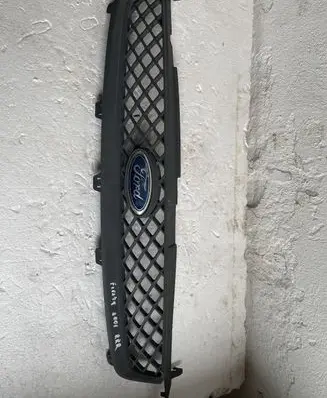 Ford Fiesta Front bumper upper radiator grill