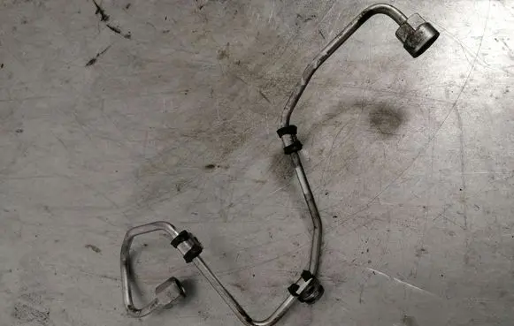 Audi A3 S3 A3 Sportback 8P Fuel line pipe 080427