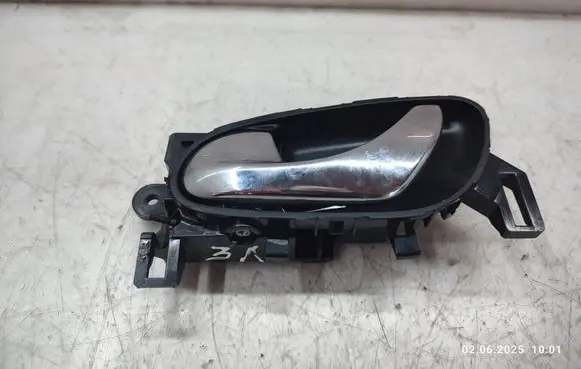 Nissan X-Trail T32 Rear door interior handle