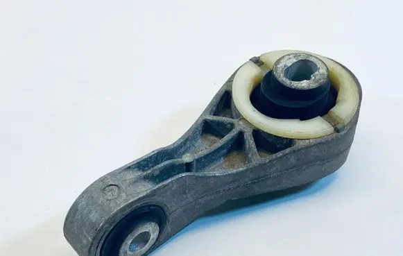 Nissan Note (E11) Engine mounting bracket 11350AY620