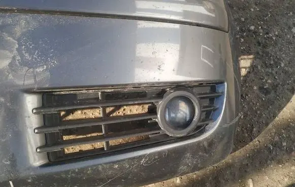 Mitsubishi Colt Front bumper lower grill