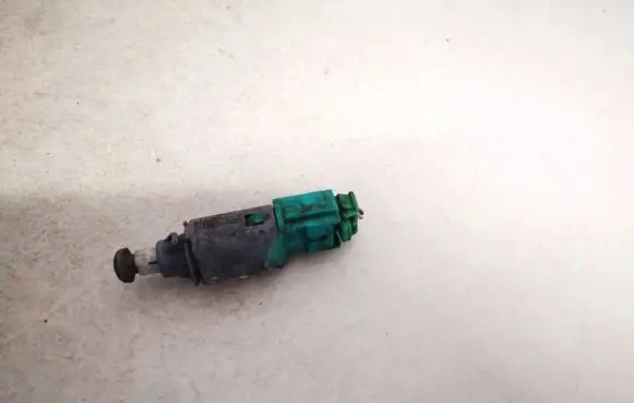 Renault Megane II Brake pedal sensor switch 8200168240B