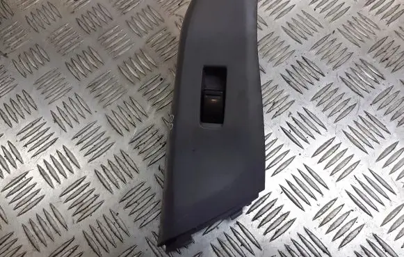 Nissan Almera N16 Quarter vent window switch BRAK