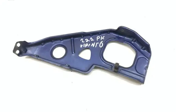 Maserati Quattroporte Fender mounting bracket