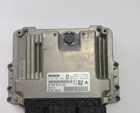 Peugeot 308 Engine control unit/module 9666235880 0261201863 MEV174