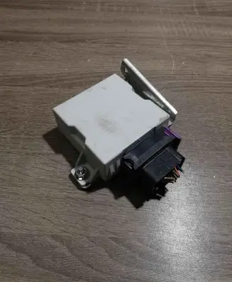 Toyota Corolla Verso AR10 Window wiper relay 859400F010A