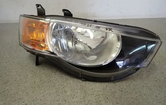 Mitsubishi Colt Headlight/headlamp 8301B180