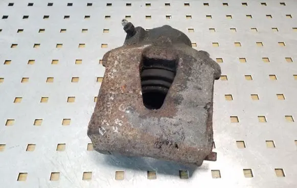 Skoda Octavia Mk2 (1Z) Front brake caliper