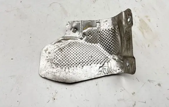Jeep Grand Cherokee WL Exhaust heat shield 68487220AB