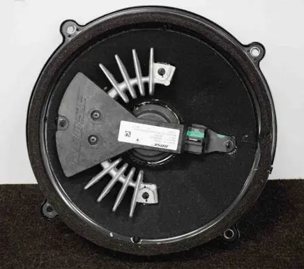 Maserati GranTurismo Subwoofer speaker