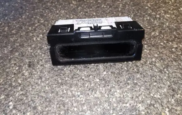 Renault Clio II Screen/display/small screen 8200028364A