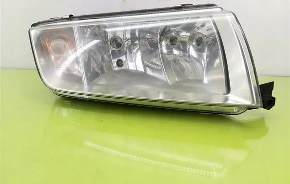 Skoda Fabia Mk1 (6Y) Headlight/headlamp 