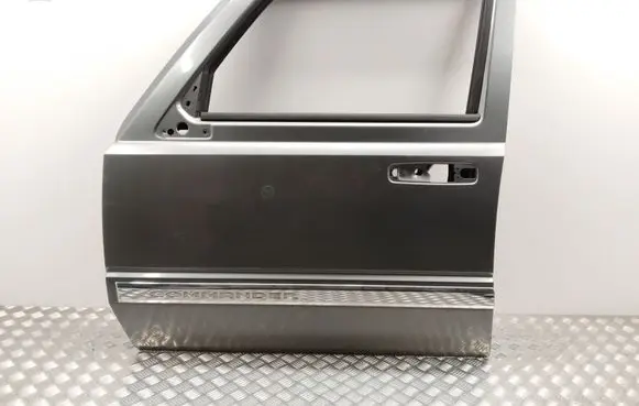 Jeep Commander Front door