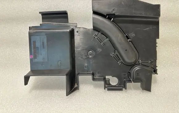 Volkswagen Touareg I Fuse box cover 7L0937555A