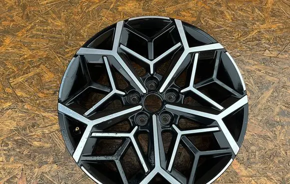 Hyundai Tucson IV NX4 R19 alloy rim 52910-N7410