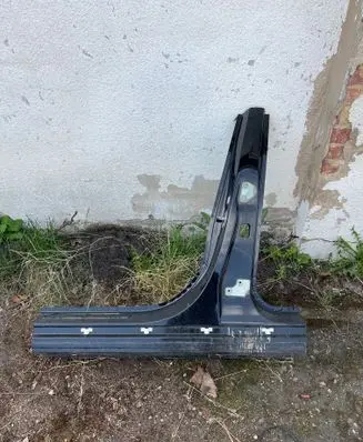 Mercedes-Benz C W205 Pillar (middle) 