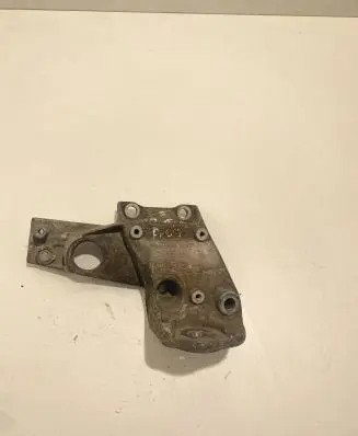 Audi A4 S4 B5 8D Gearbox mounting bracket 8D0399108E
