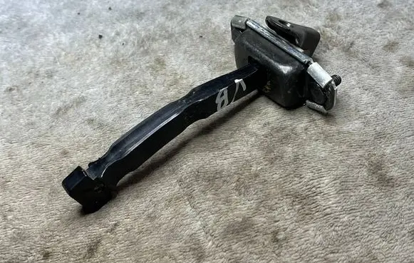 KIA Carens III Rear glass lock/latch C129 79480A4000