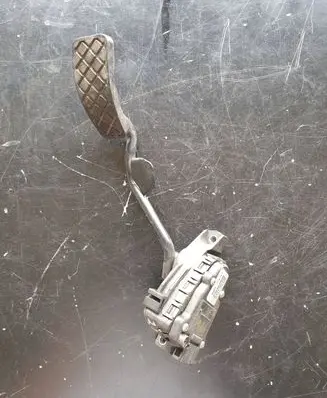 Audi A4 S4 B7 8E 8H Accelerator throttle pedal 8E2721523H 6PV00777033