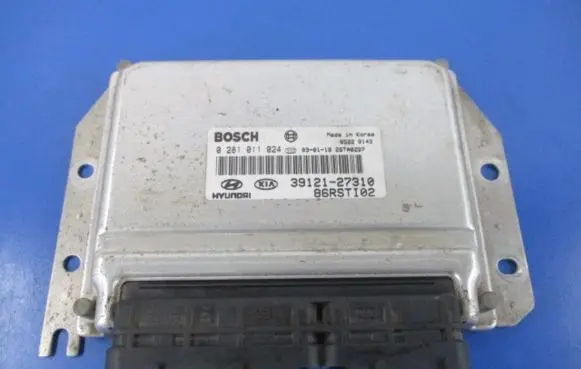 KIA Carens I Engine control unit/module ECU 39121-27310