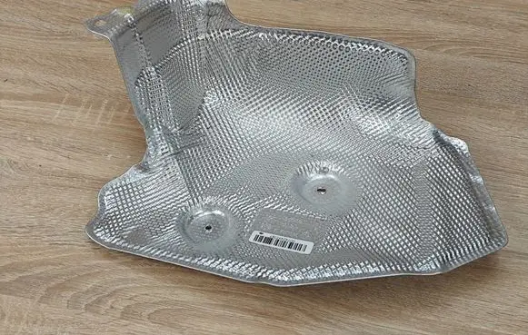 BMW X5 G05 Exhaust heat shield 7424937