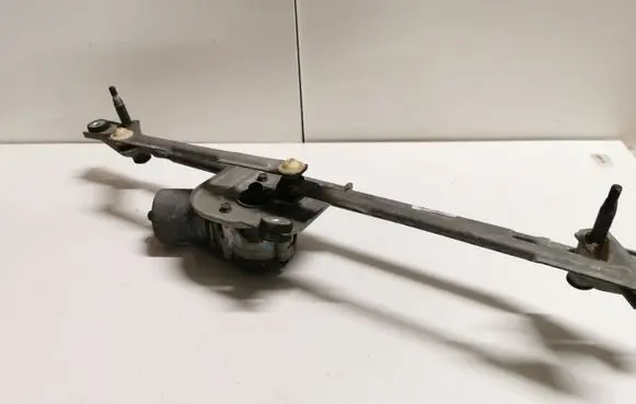 Ford Mustang V Front wiper linkage and motor AR3317500AA