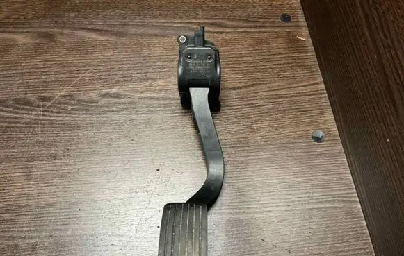 Citroen Berlingo Accelerator throttle pedal 0280755117 9684834480