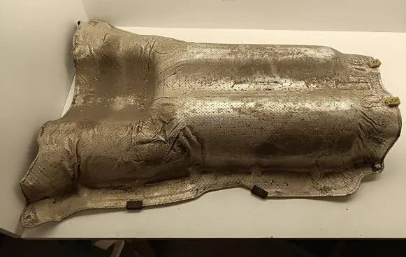 BMW 6 F06 Gran coupe Exhaust heat shield 7202860 24640010 AL995W7