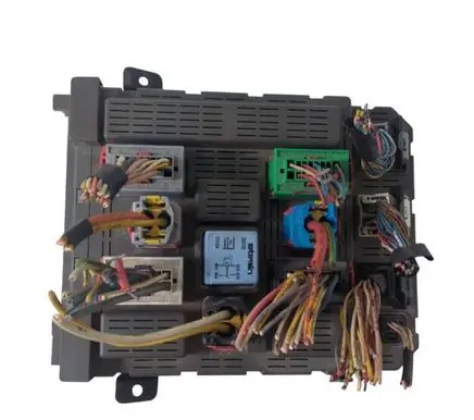 Peugeot 607 Fuse module 9641958680