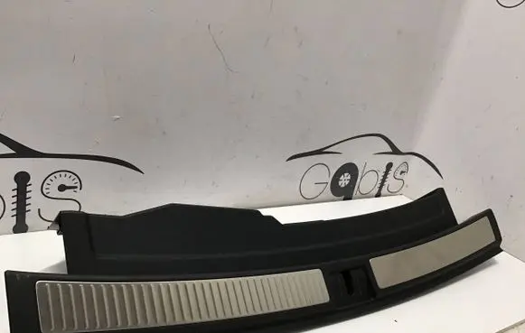 Volkswagen Touareg III Trunk/boot sill cover protection 760863459C