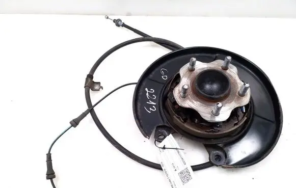 Nissan Juke I F15 Rear wheel hub 