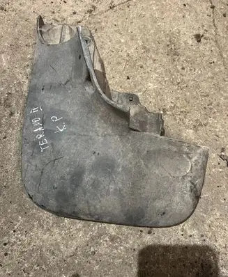 Nissan Terrano Front mudguard 638517F000 638517F00