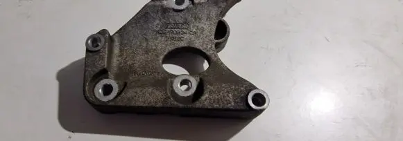Ford Mustang VI A/C compressor mount bracket FR3E19D624CA