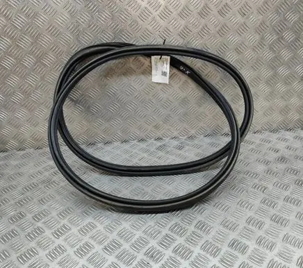 Volvo XC60 Rubber seal rear door 31108802