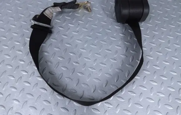 Mercedes-Benz 200 300 W123 Front seatbelt 1238604886 A1238604886 1238680222