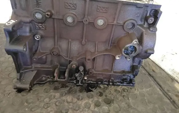 Ford Galaxy Engine block 