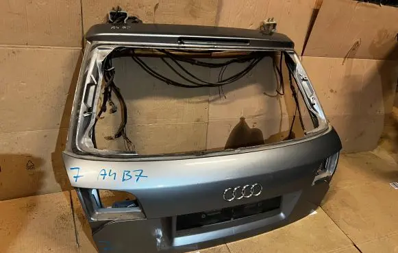 Audi A4 S4 B7 8E 8H Tailgate/trunk/boot lid 8E9827023P A4B7