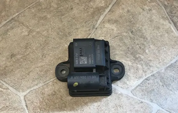 Mercedes-Benz C W204 Glow plug pre-heat relay A6519000900