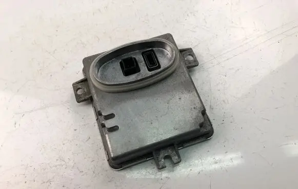 BMW 3 E90 E91 Xenon control unit/module 6261110499